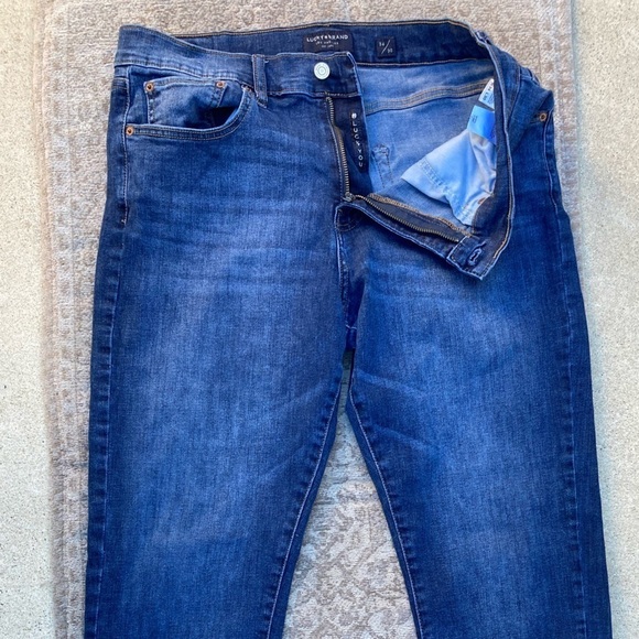 Men's Lucky Brand Jeans Blue 410 Straight Denim 34x30 Zip Logo Whiskers Gorpcore - Picture 1 of 12